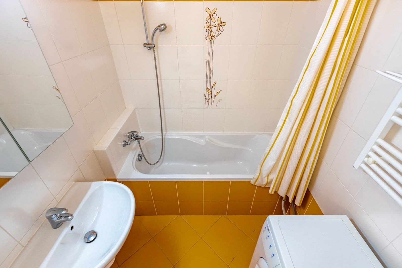 Prenájom bytu 3-izbový 75 m², Dědinova, Praha, Praha Prenájom bytu 3-izbový 75 m², Dědinova, Praha, Praha