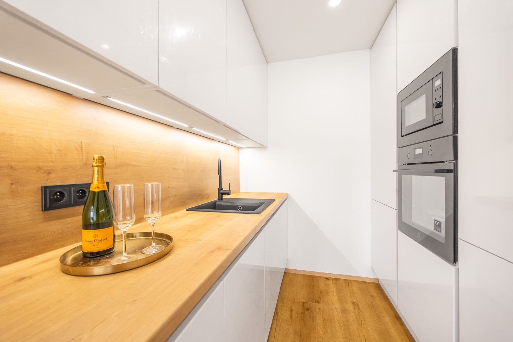 Predaj bytu 3-izbový 69 m², Hrudičkova, Praha, Praha Predaj bytu 3-izbový 69 m², Hrudičkova, Praha, Praha