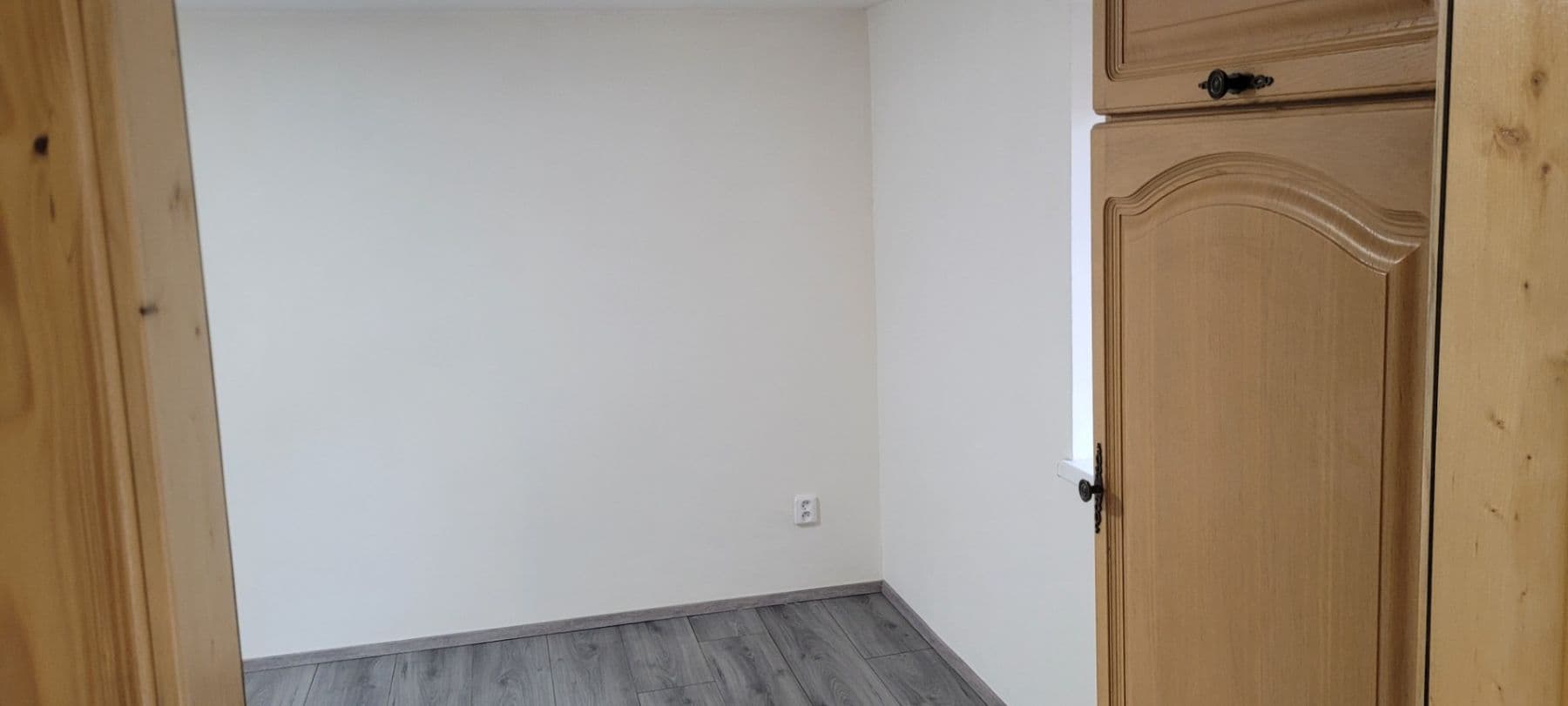 Prenájom bytu 1-izbový 25 m², Malostranské náměstí, Starý Plzenec, Plzeňský kraj Prenájom bytu 1-izbový 25 m², Malostranské náměstí, Starý Plzenec, Plzeňský kraj