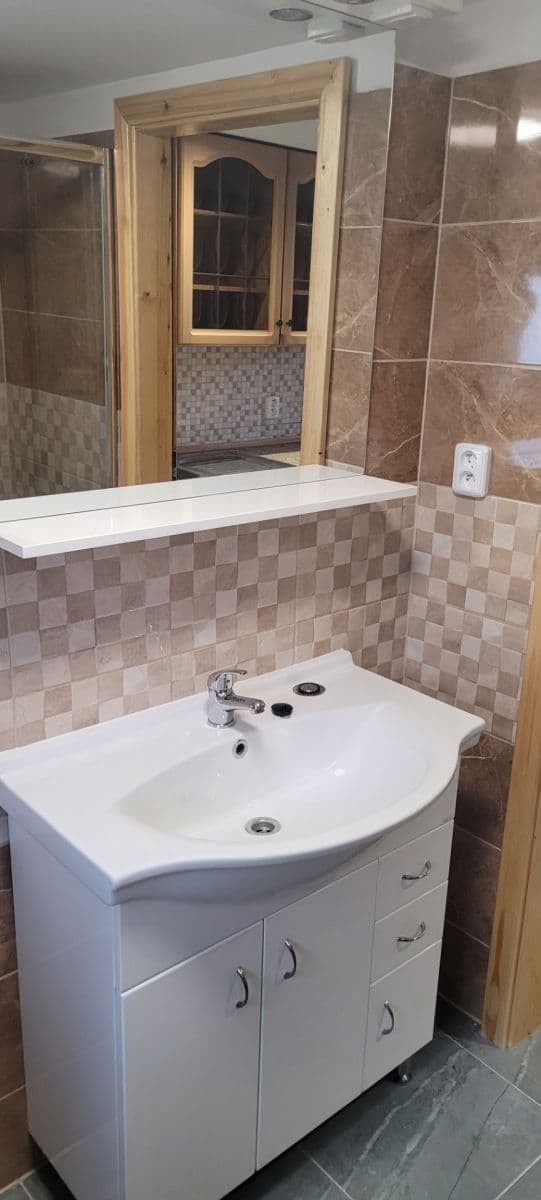 Prenájom bytu 1-izbový 25 m², Malostranské náměstí, Starý Plzenec, Plzeňský kraj Prenájom bytu 1-izbový 25 m², Malostranské náměstí, Starý Plzenec, Plzeňský kraj