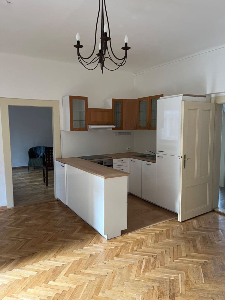 Prenájom bytu 3-izbový 80 m², V Cibulkách, Praha, Praha Prenájom bytu 3-izbový 80 m², V Cibulkách, Praha, Praha