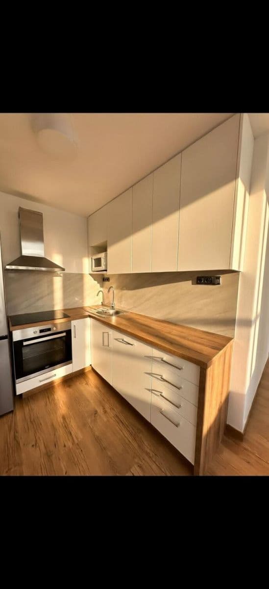 Predaj bytu 2-izbový 40 m², Polská, Kladno, Středočeský kraj Predaj bytu 2-izbový 40 m², Polská, Kladno, Středočeský kraj