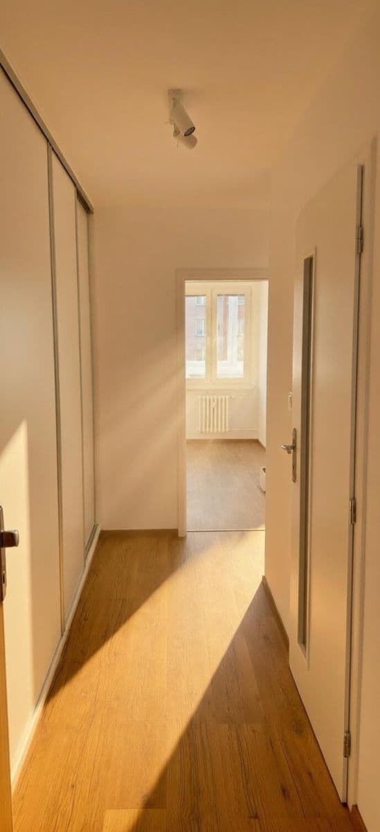 Predaj bytu 2-izbový 40 m², Polská, Kladno, Středočeský kraj Predaj bytu 2-izbový 40 m², Polská, Kladno, Středočeský kraj