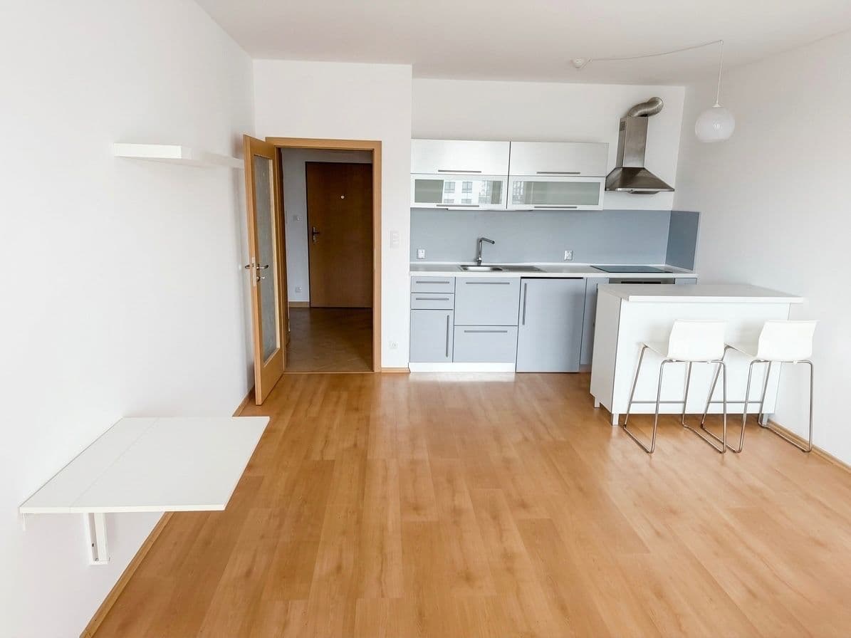 Prenájom bytu 1-izbový 36 m², Kryšpínova, Praha, Praha Prenájom bytu 1-izbový 36 m², Kryšpínova, Praha, Praha