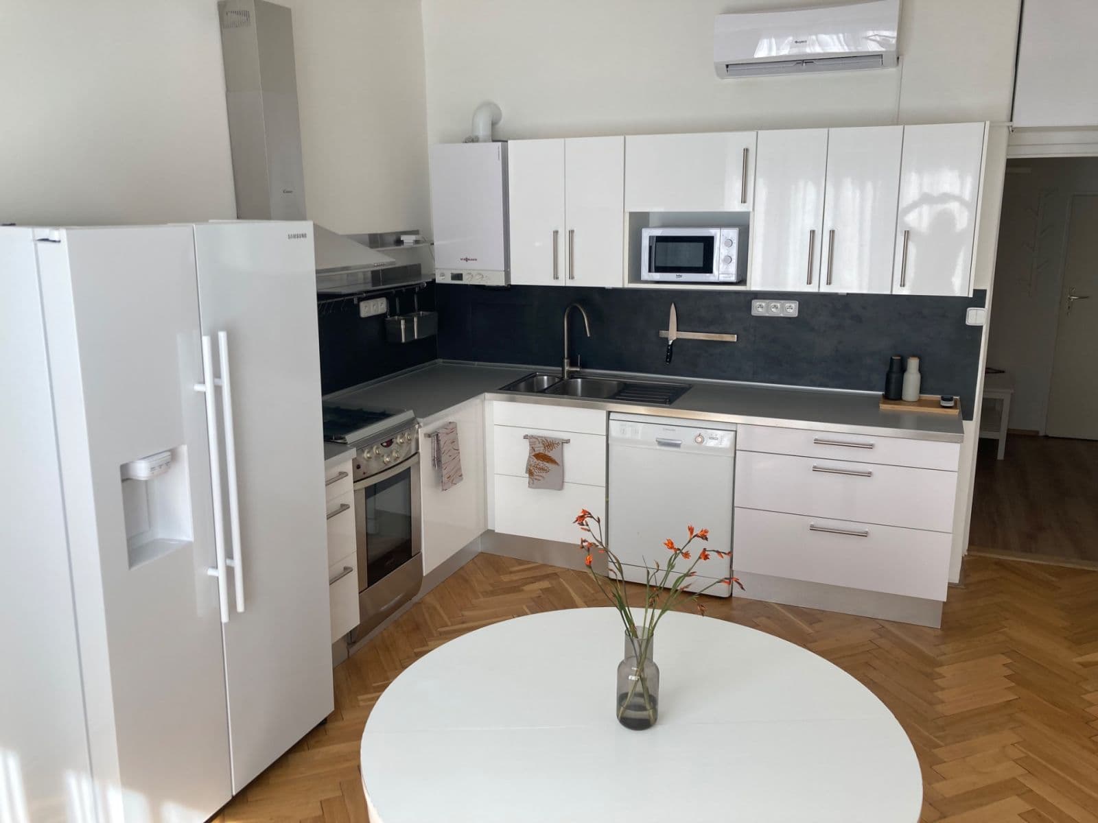 Prenájom bytu 3-izbový 62 m², Pod Barvířkou, Praha, Praha Prenájom bytu 3-izbový 62 m², Pod Barvířkou, Praha, Praha