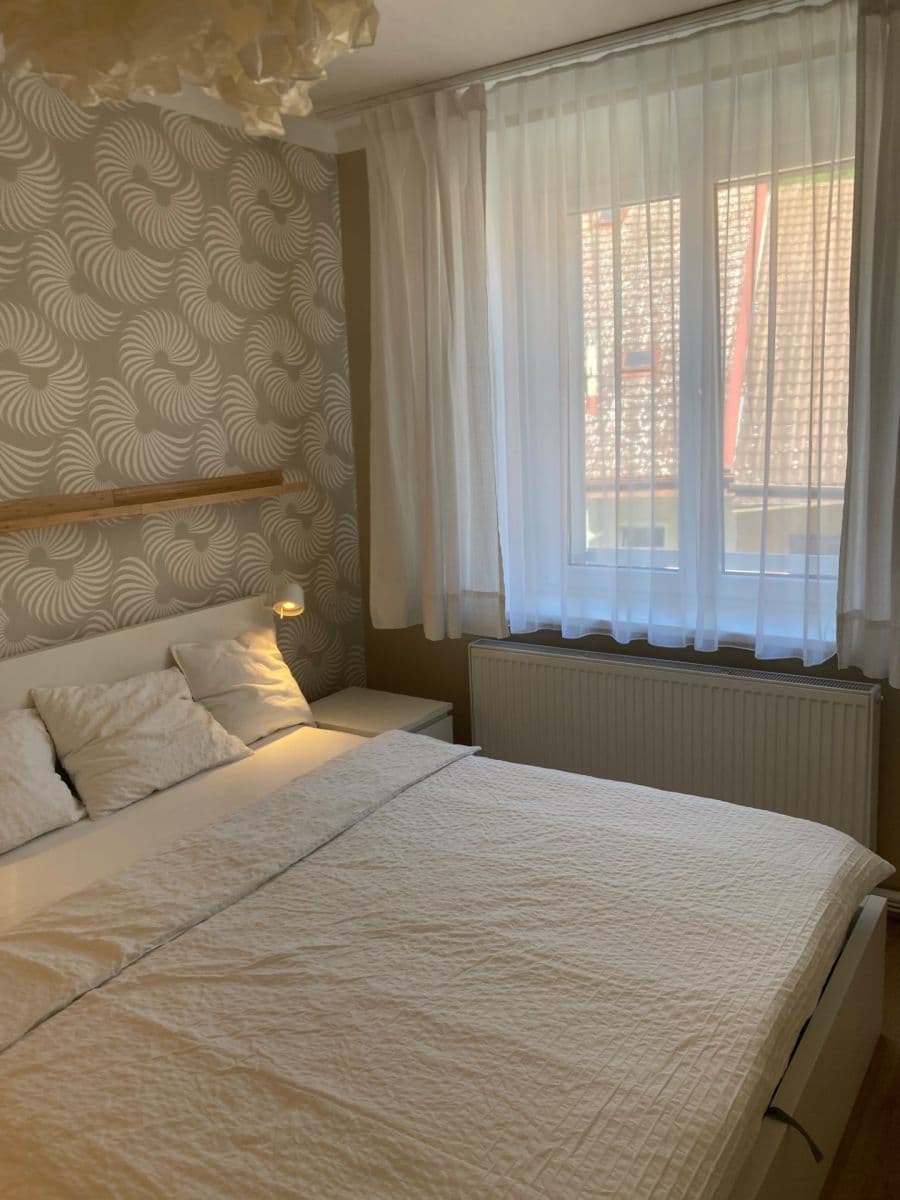 Prenájom bytu 3-izbový 62 m², Pod Barvířkou, Praha, Praha Prenájom bytu 3-izbový 62 m², Pod Barvířkou, Praha, Praha