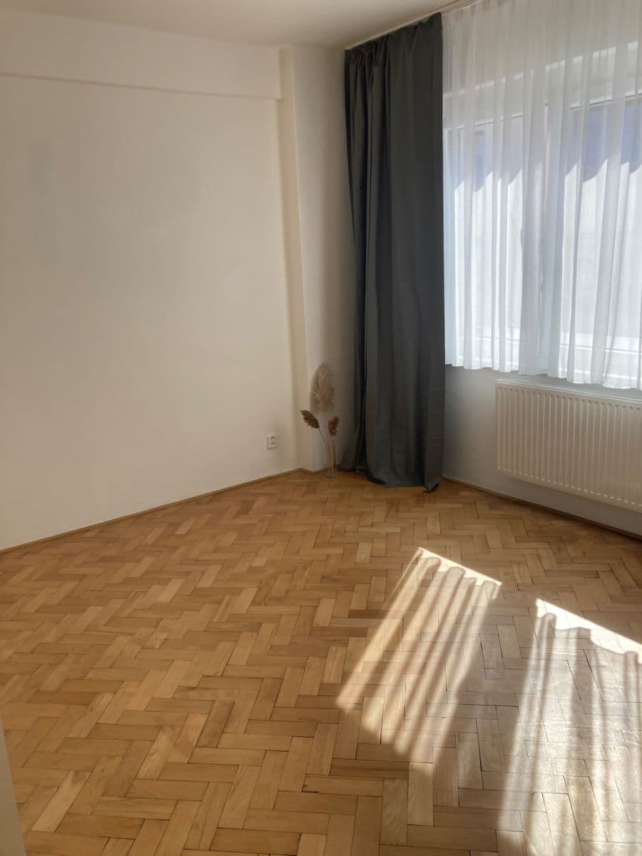 Prenájom bytu 3-izbový 62 m², Pod Barvířkou, Praha, Praha Prenájom bytu 3-izbový 62 m², Pod Barvířkou, Praha, Praha