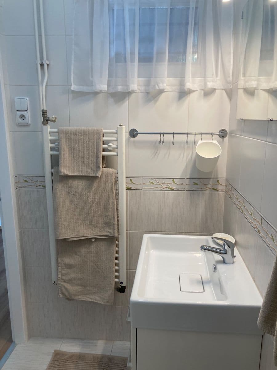 Prenájom bytu 3-izbový 62 m², Pod Barvířkou, Praha, Praha Prenájom bytu 3-izbový 62 m², Pod Barvířkou, Praha, Praha