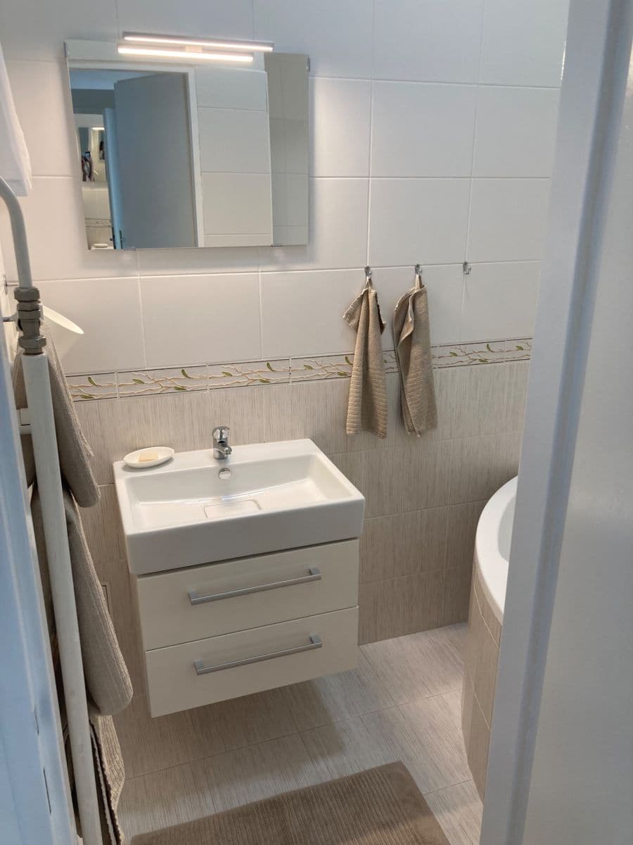 Prenájom bytu 3-izbový 62 m², Pod Barvířkou, Praha, Praha Prenájom bytu 3-izbový 62 m², Pod Barvířkou, Praha, Praha