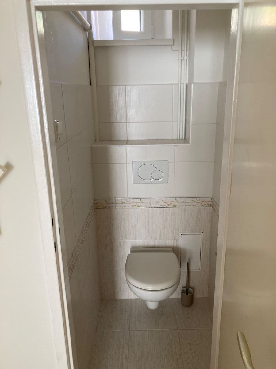 Prenájom bytu 3-izbový 62 m², Pod Barvířkou, Praha, Praha Prenájom bytu 3-izbový 62 m², Pod Barvířkou, Praha, Praha