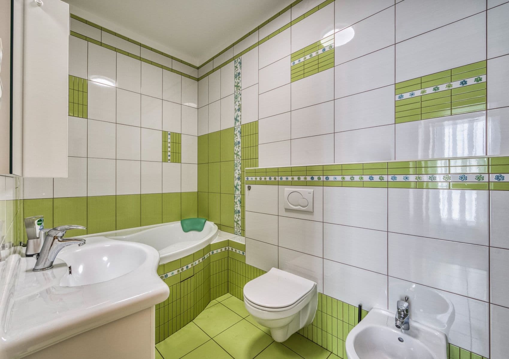 Prenájom bytu 5-izbový 190 m², U Dvojdomů, Praha, Praha Prenájom bytu 5-izbový 190 m², U Dvojdomů, Praha, Praha