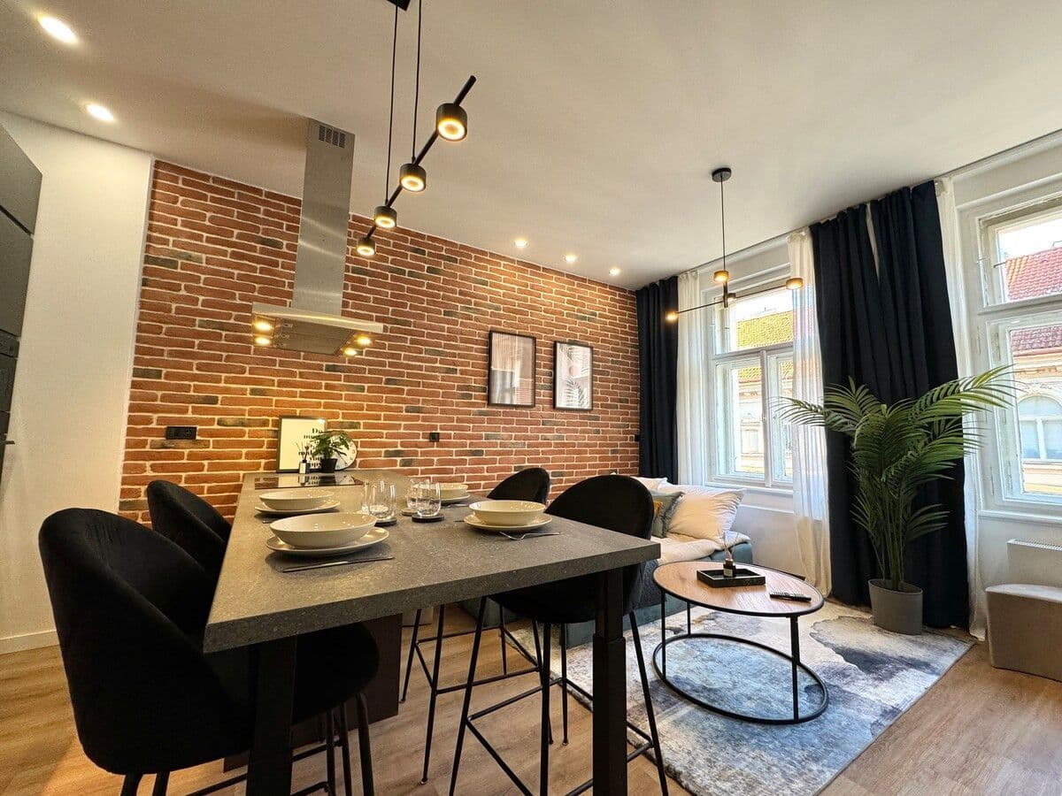 Prenájom bytu 40 m², Pštrossova, Praha, Praha Prenájom bytu 40 m², Pštrossova, Praha, Praha