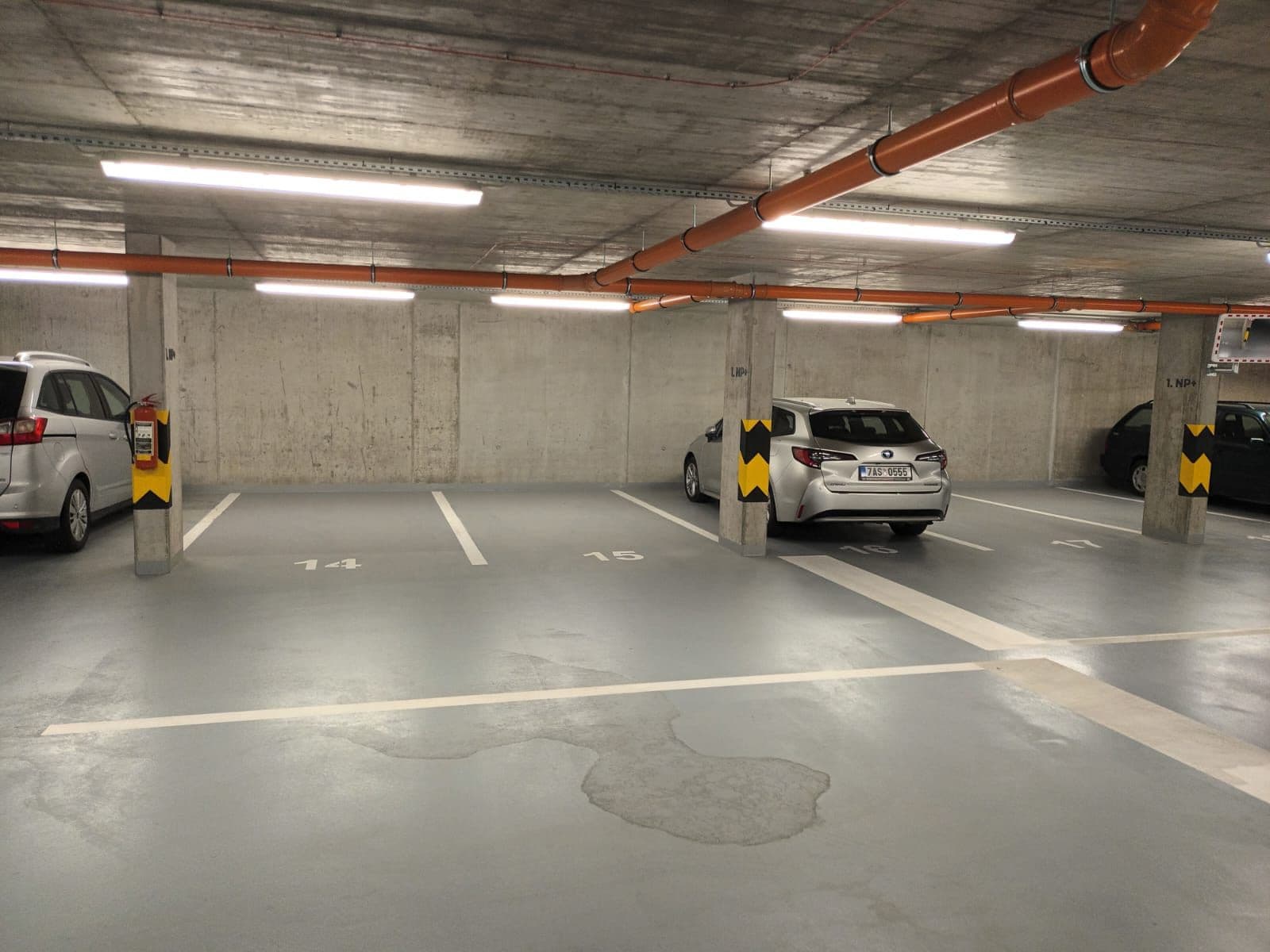 Prenájom garáže 13 m², Praha, Praha Prenájom garáže 13 m², Praha, Praha