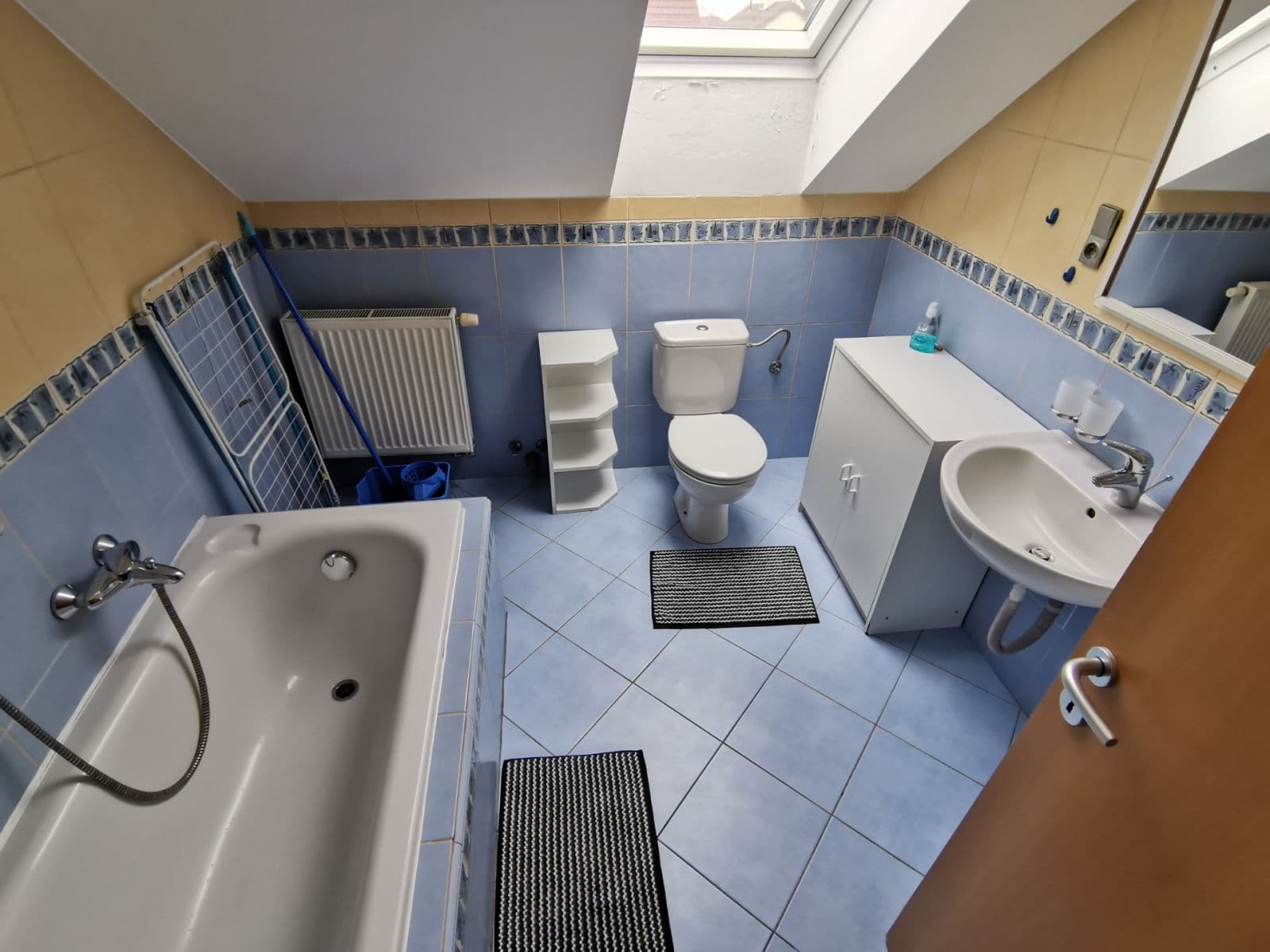 Prenájom bytu 4-izbový 86 m², Za Hotely, Horoměřice, Středočeský kraj Prenájom bytu 4-izbový 86 m², Za Hotely, Horoměřice, Středočeský kraj