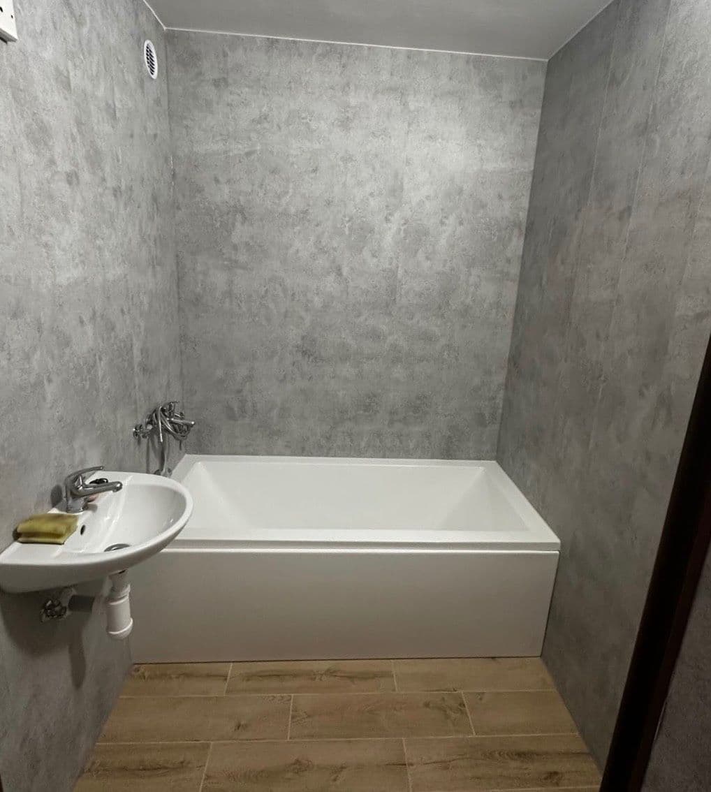 Prenájom bytu 3-izbový 80 m², 17. listopadu, Kopřivnice, Moravskoslezský kraj Prenájom bytu 3-izbový 80 m², 17. listopadu, Kopřivnice, Moravskoslezský kraj