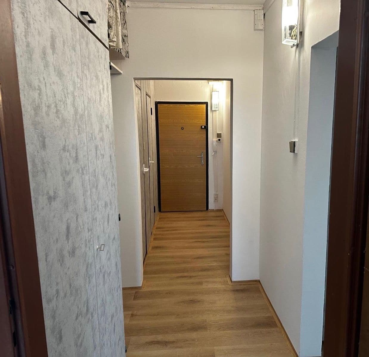 Prenájom bytu 3-izbový 80 m², 17. listopadu, Kopřivnice, Moravskoslezský kraj Prenájom bytu 3-izbový 80 m², 17. listopadu, Kopřivnice, Moravskoslezský kraj