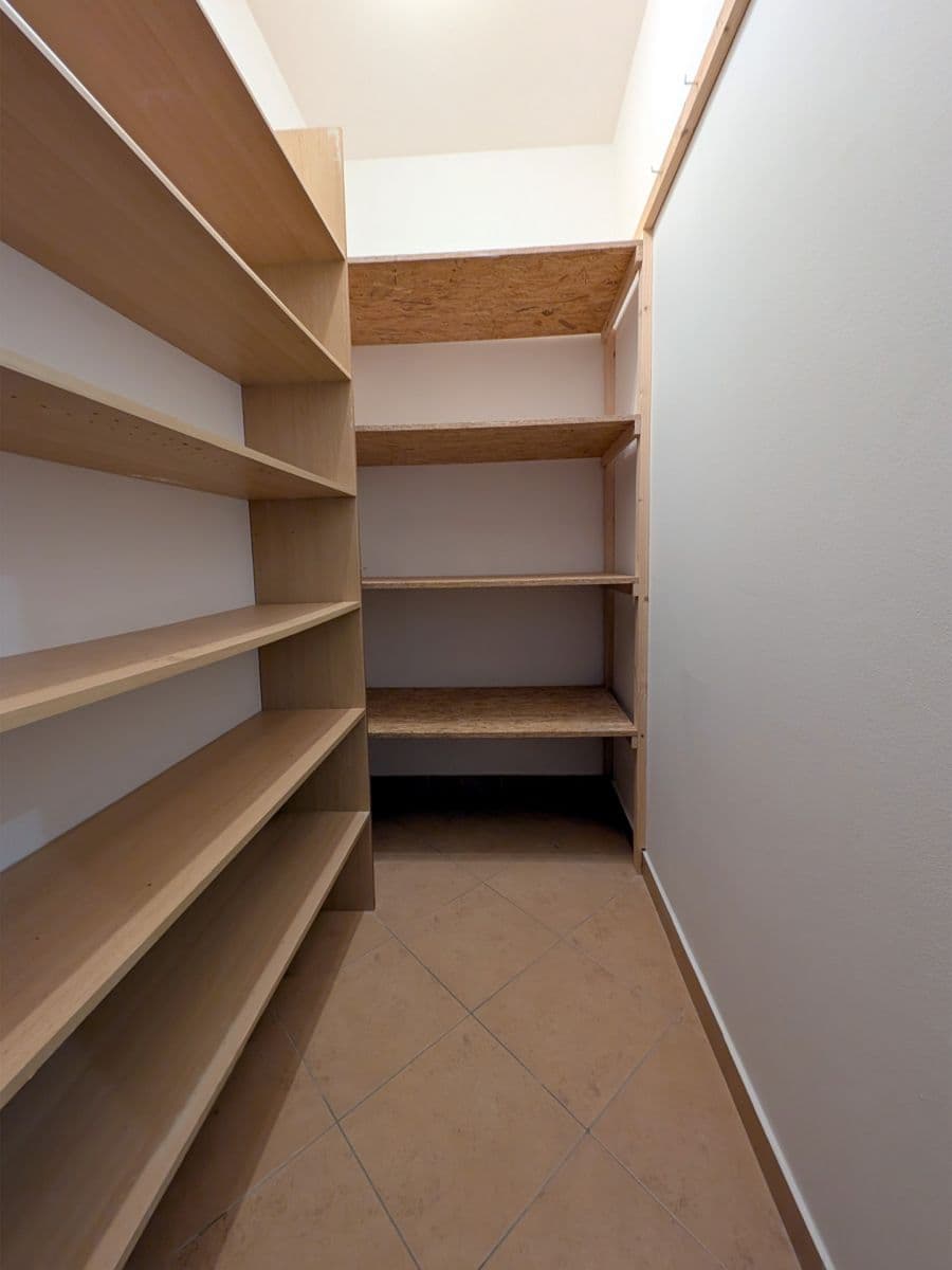 Prenájom bytu 2-izbový 55 m², Míšovická, Praha, Praha Prenájom bytu 2-izbový 55 m², Míšovická, Praha, Praha