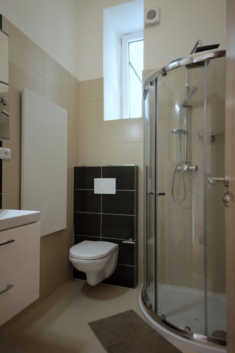 Prenájom bytu 24 m², Nádražní, Praha, Praha Prenájom bytu 24 m², Nádražní, Praha, Praha