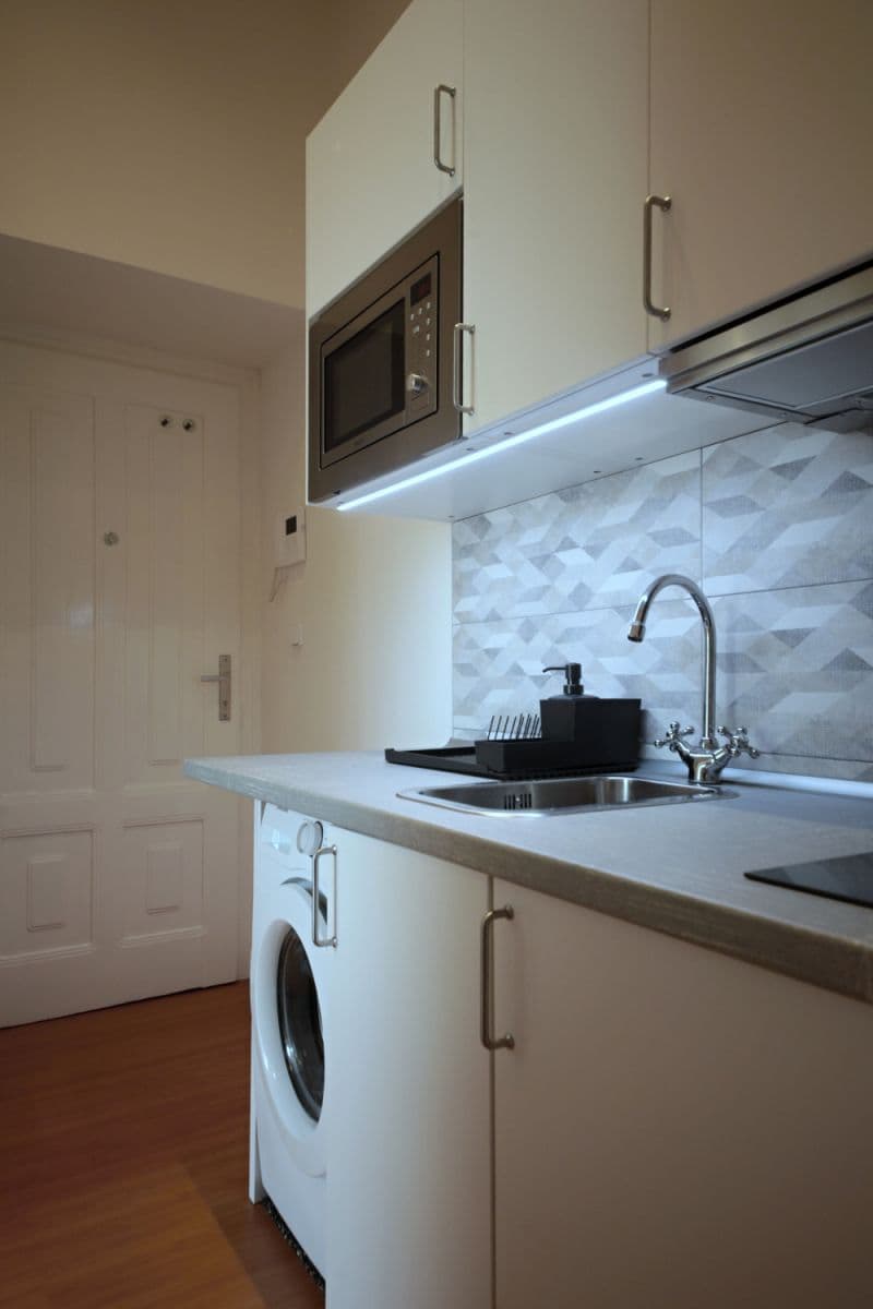 Prenájom bytu 24 m², Nádražní, Praha, Praha Prenájom bytu 24 m², Nádražní, Praha, Praha