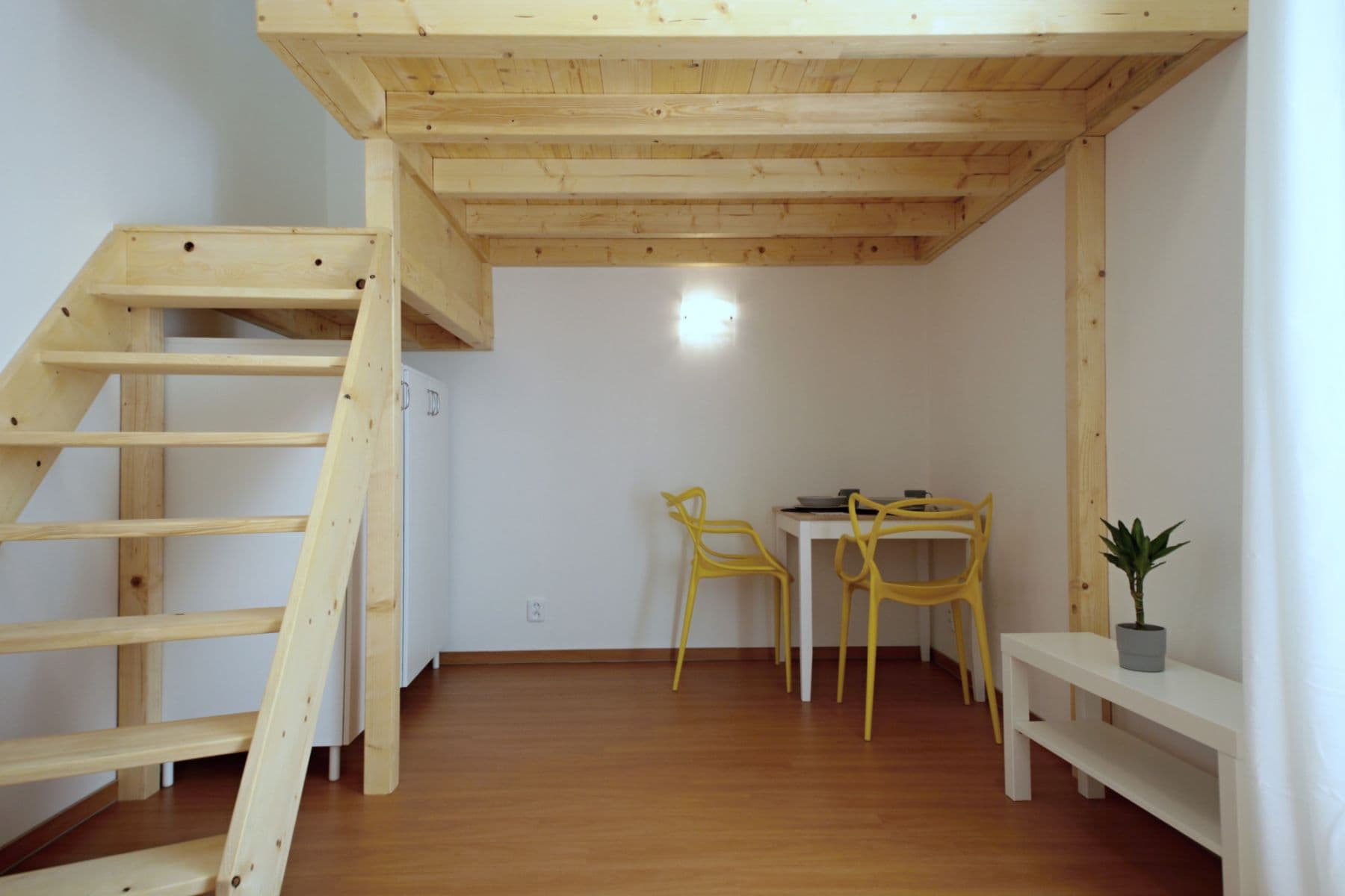 Prenájom bytu 24 m², Nádražní, Praha, Praha Prenájom bytu 24 m², Nádražní, Praha, Praha