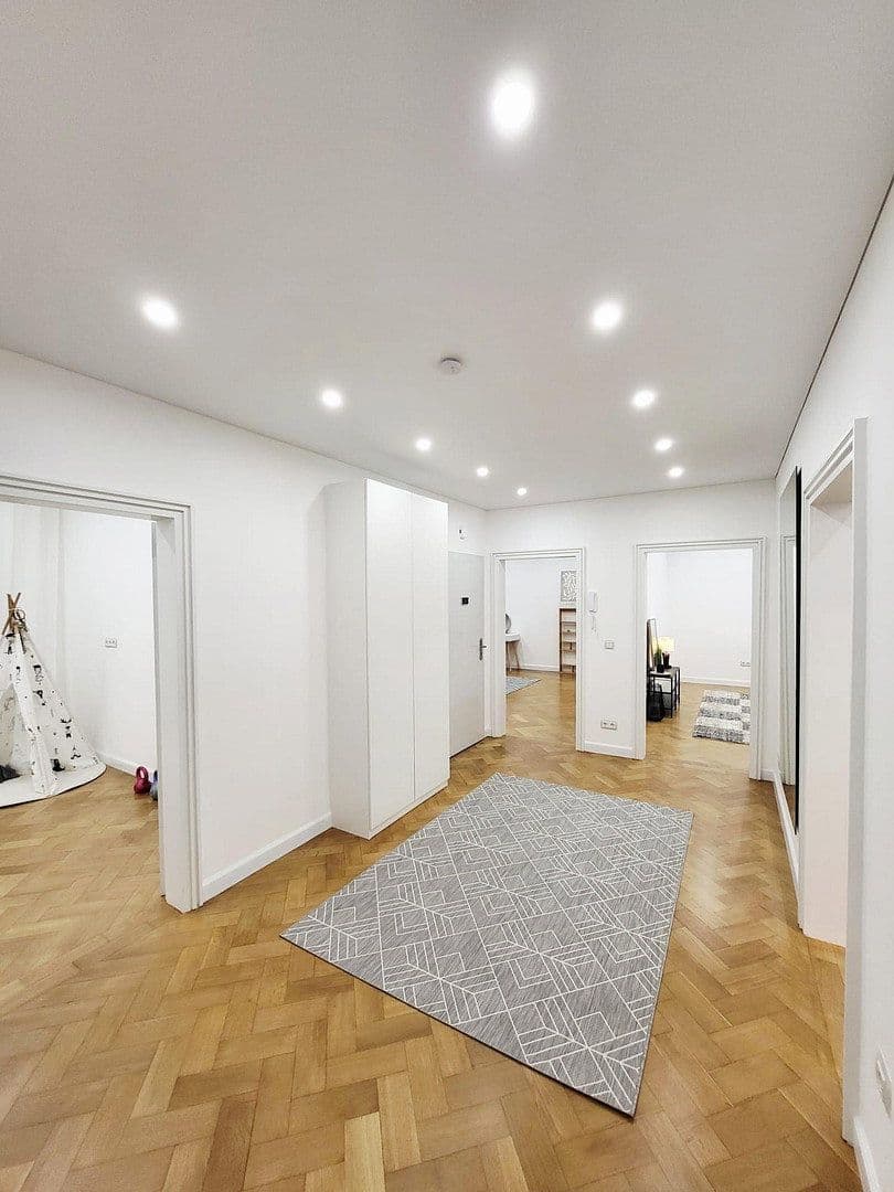 Prenájom bytu 3-izbový 106 m², Mulheim an der Ruhr, Severné Porýnie - Westfálsko Prenájom bytu 3-izbový 106 m², Mulheim an der Ruhr, Severné Porýnie - Westfálsko