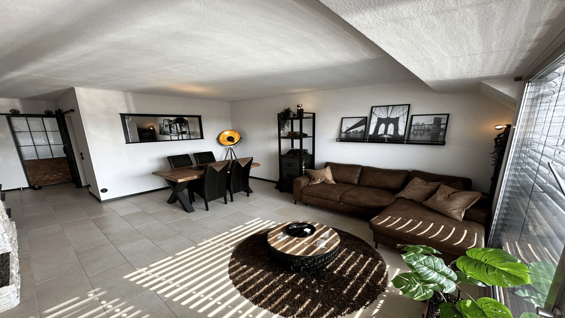 Prenájom bytu 2-izbový 65 m², Köln, Severné Porýnie - Westfálsko Prenájom bytu 2-izbový 65 m², Köln, Severné Porýnie - Westfálsko