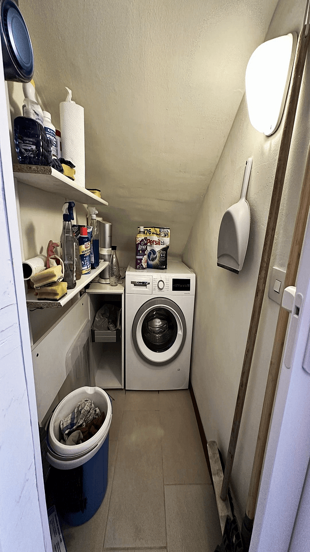 Prenájom bytu 2-izbový 65 m², Köln, Severné Porýnie - Westfálsko Prenájom bytu 2-izbový 65 m², Köln, Severné Porýnie - Westfálsko