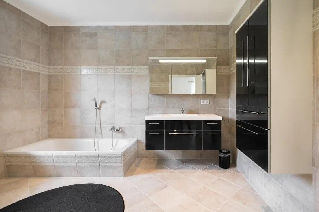 Predaj domu 238 m², pozemek 1.165 m², Neustadt in Holstein, Šlezvicko-Holštajnsko Predaj domu 238 m², pozemek 1.165 m², Neustadt in Holstein, Šlezvicko-Holštajnsko