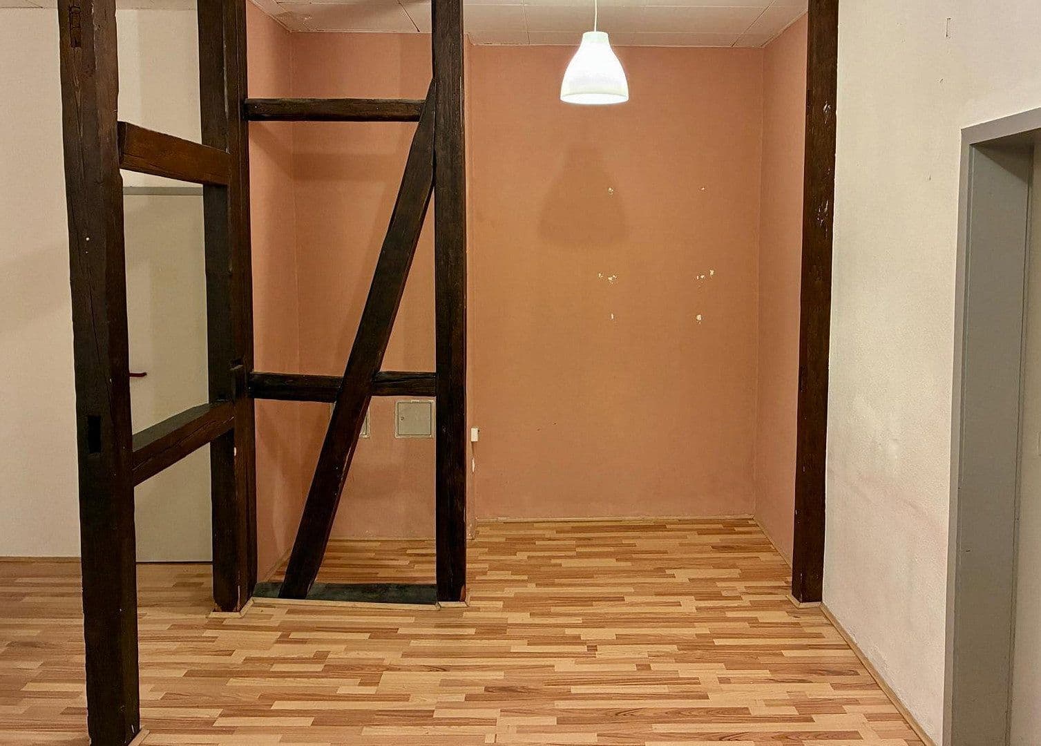 Prenájom bytu 5-izbový 141 m², Friedrich-Wilhelm-Straße 38, Braunschweig, Dolné Sasko Prenájom bytu 5-izbový 141 m², Friedrich-Wilhelm-Straße 38, Braunschweig, Dolné Sasko