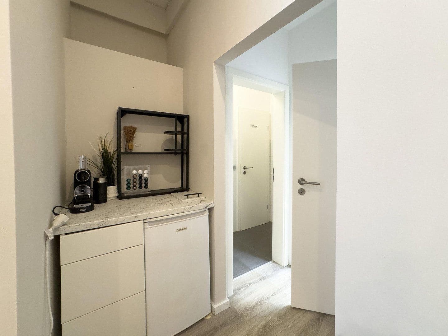 Prenájom kancelárie 53 m², Waldeckweg 9, Mannheim, Bádensko-Wurttembersko Prenájom kancelárie 53 m², Waldeckweg 9, Mannheim, Bádensko-Wurttembersko