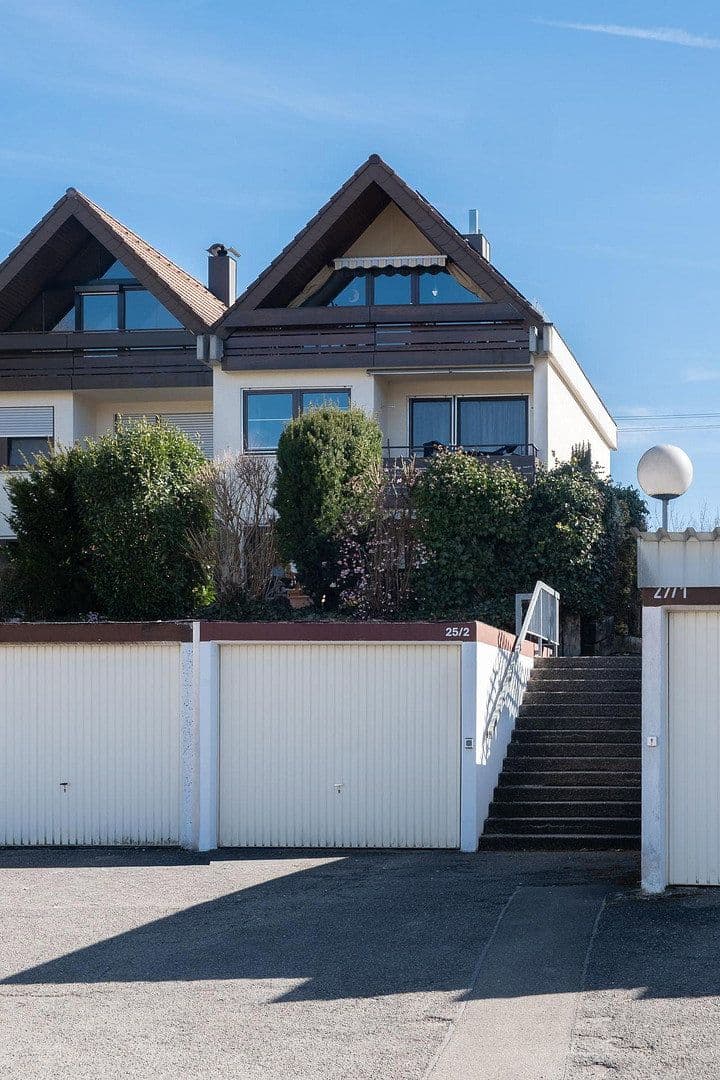 Predaj domu 131 m², pozemek 334 m², Tübinger Str. 25/2, Weil im Schönbuch, Bádensko-Wurttembersko Predaj domu 131 m², pozemek 334 m², Tübinger Str. 25/2, Weil im Schönbuch, Bádensko-Wurttembersko