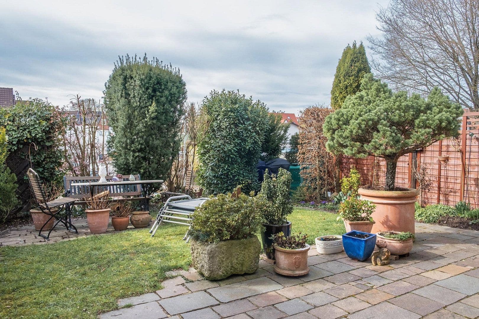 Predaj domu 131 m², pozemek 334 m², Tübinger Str. 25/2, Weil im Schönbuch, Bádensko-Wurttembersko Predaj domu 131 m², pozemek 334 m², Tübinger Str. 25/2, Weil im Schönbuch, Bádensko-Wurttembersko