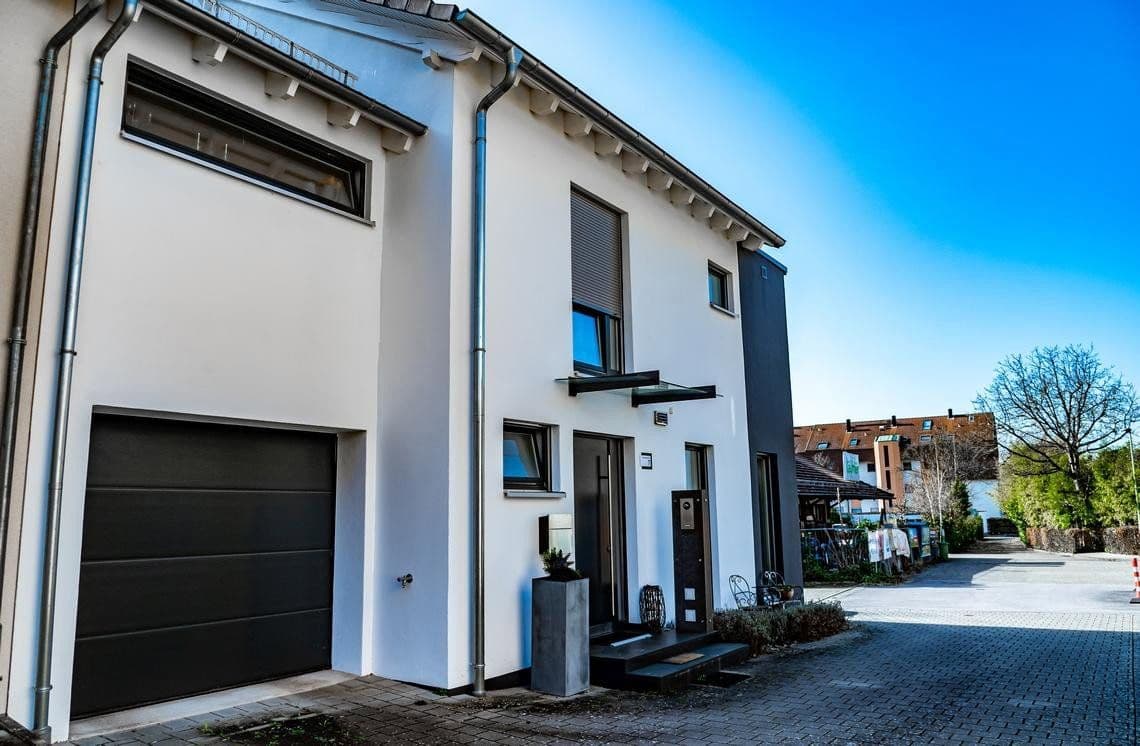 Predaj domu 176 m², pozemek 370 m², Bühl, Bádensko-Wurttembersko Predaj domu 176 m², pozemek 370 m², Bühl, Bádensko-Wurttembersko