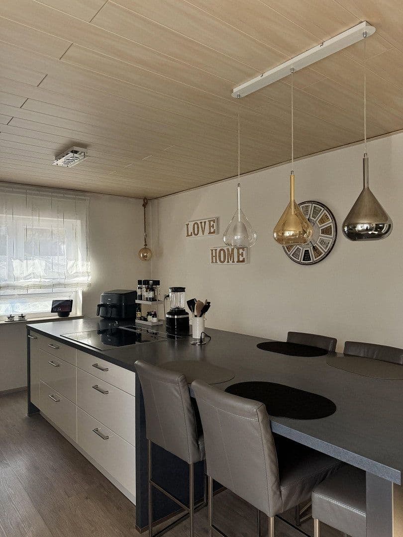 Predaj domu 458 m², pozemek 678 m², Ritter-Stephan-von-Mörlheim-Straße 2, Eußerthal, Porýnie-Falcko Predaj domu 458 m², pozemek 678 m², Ritter-Stephan-von-Mörlheim-Straße 2, Eußerthal, Porýnie-Falcko