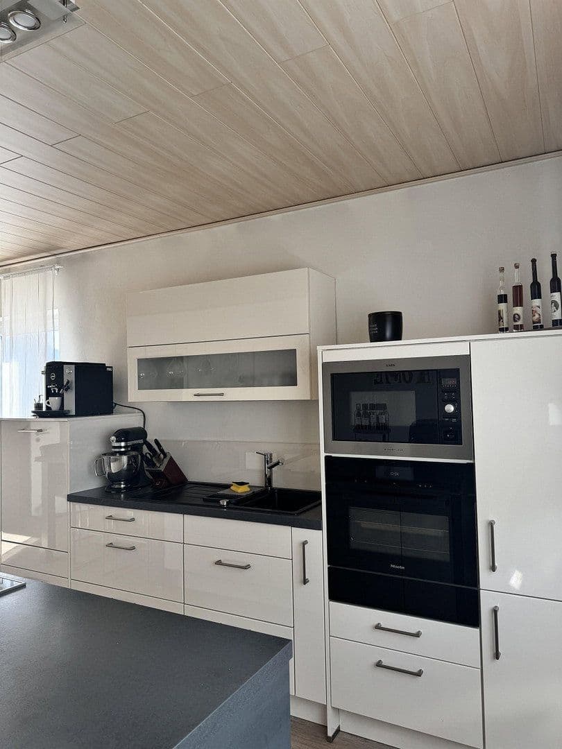 Predaj domu 458 m², pozemek 678 m², Ritter-Stephan-von-Mörlheim-Straße 2, Eußerthal, Porýnie-Falcko Predaj domu 458 m², pozemek 678 m², Ritter-Stephan-von-Mörlheim-Straße 2, Eußerthal, Porýnie-Falcko