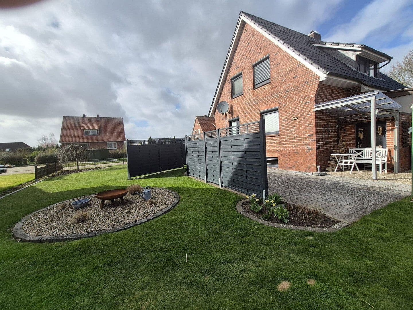 Predaj domu 105 m², pozemek 680 m², Drochtersen, Dolné Sasko Predaj domu 105 m², pozemek 680 m², Drochtersen, Dolné Sasko