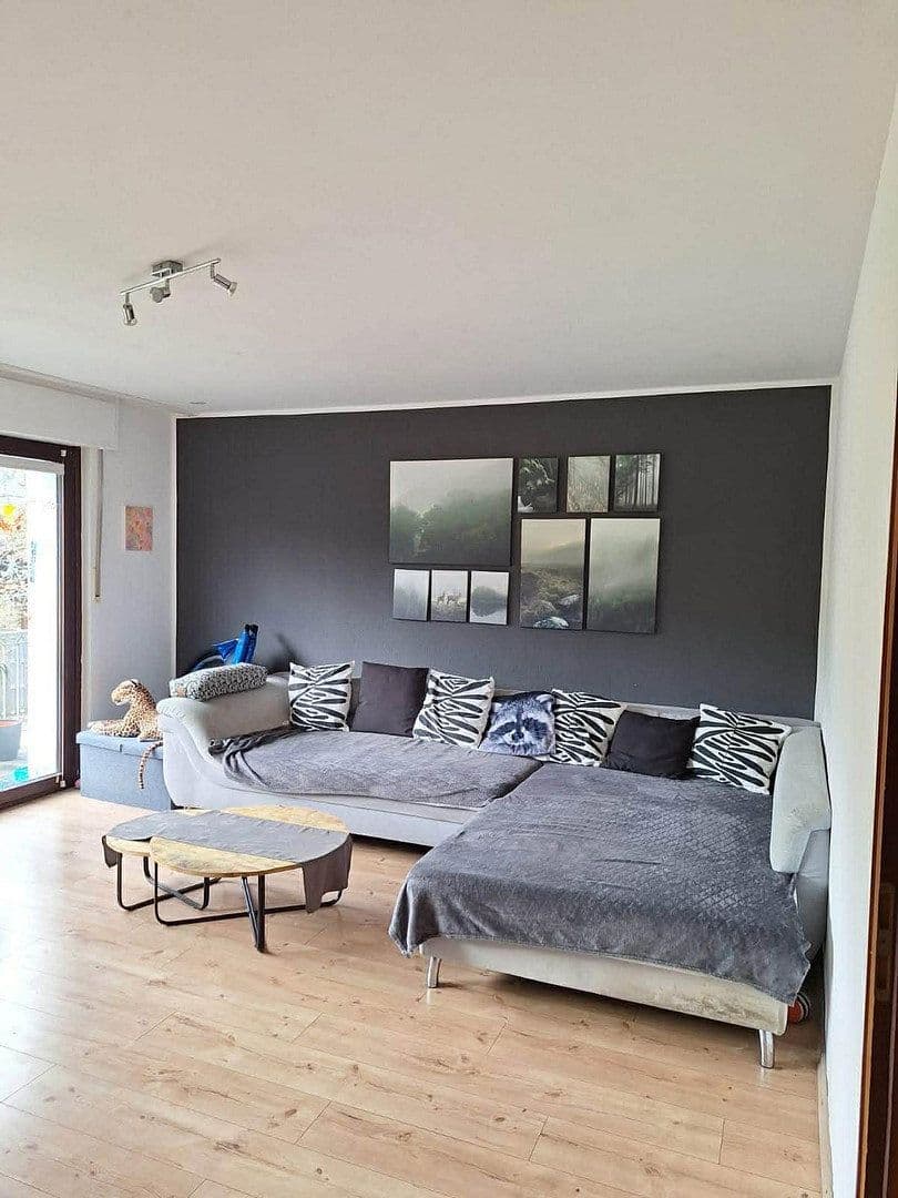 Prenájom bytu 4-izbový 98 m², Sprockhövel, Severné Porýnie - Westfálsko Prenájom bytu 4-izbový 98 m², Sprockhövel, Severné Porýnie - Westfálsko