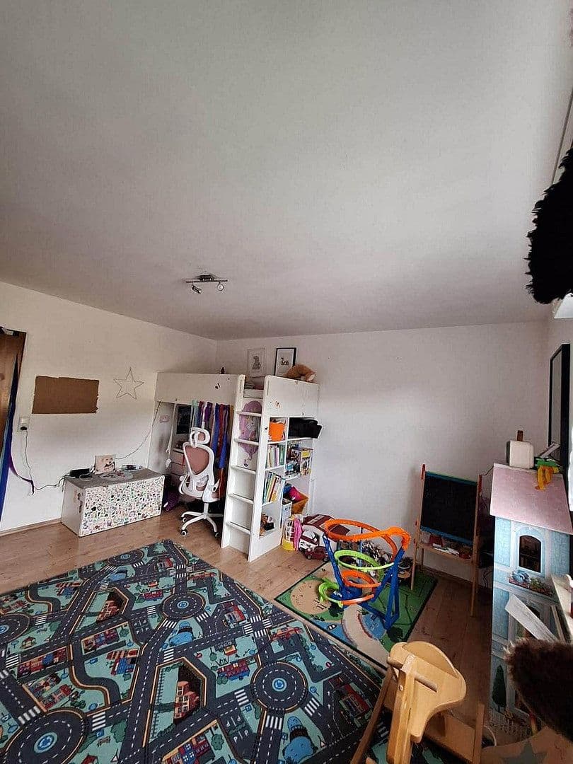 Prenájom bytu 4-izbový 98 m², Sprockhövel, Severné Porýnie - Westfálsko Prenájom bytu 4-izbový 98 m², Sprockhövel, Severné Porýnie - Westfálsko