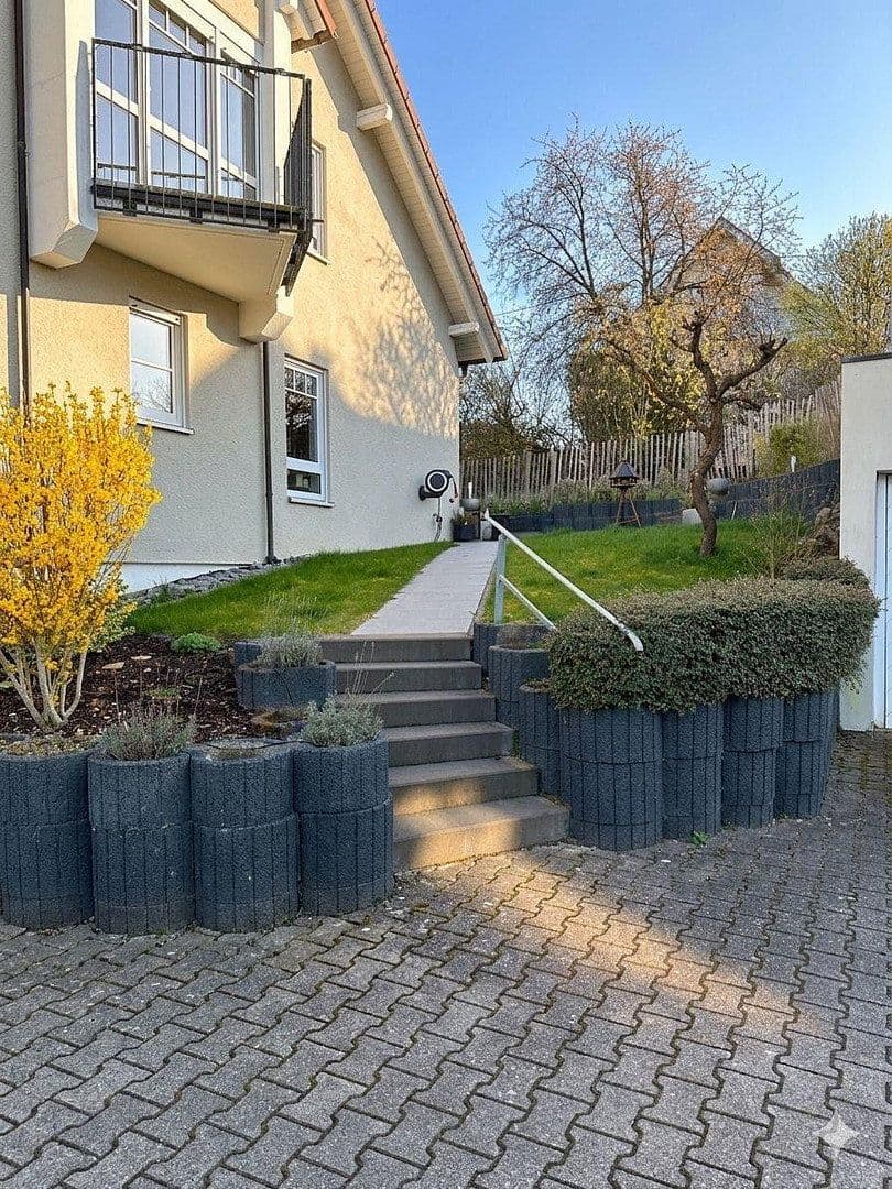 Predaj domu 115 m², pozemek 320 m², Mergenthalerstr. 4/1, Heilbronn, Bádensko-Wurttembersko Predaj domu 115 m², pozemek 320 m², Mergenthalerstr. 4/1, Heilbronn, Bádensko-Wurttembersko