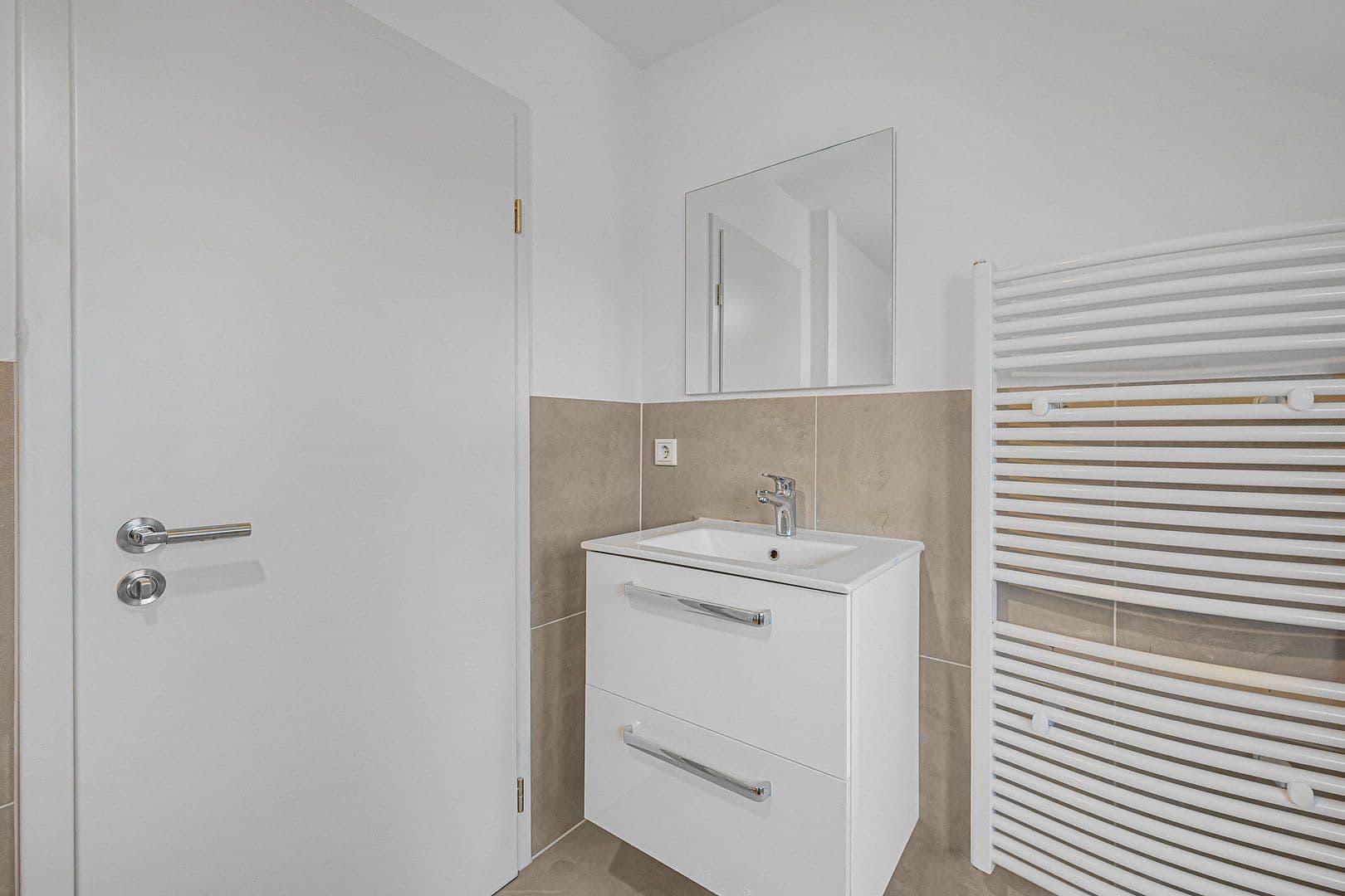 Prenájom bytu 4-izbový 81 m², Seitenstraße 2, Gelsenkirchen, Severné Porýnie - Westfálsko Prenájom bytu 4-izbový 81 m², Seitenstraße 2, Gelsenkirchen, Severné Porýnie - Westfálsko