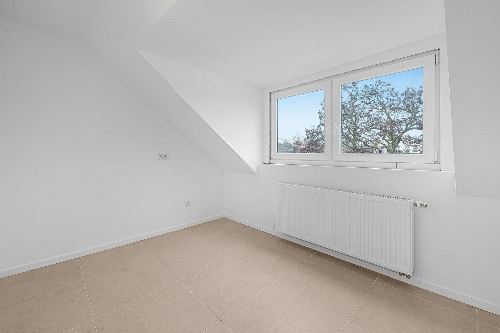 Prenájom bytu 4-izbový 81 m², Seitenstraße 2, Gelsenkirchen, Severné Porýnie - Westfálsko Prenájom bytu 4-izbový 81 m², Seitenstraße 2, Gelsenkirchen, Severné Porýnie - Westfálsko