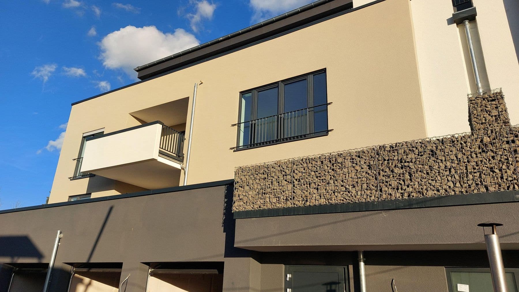 Prenájom bytu 2-izbový 89 m², Schloßstr. 2G, Wadern, Sársko Prenájom bytu 2-izbový 89 m², Schloßstr. 2G, Wadern, Sársko