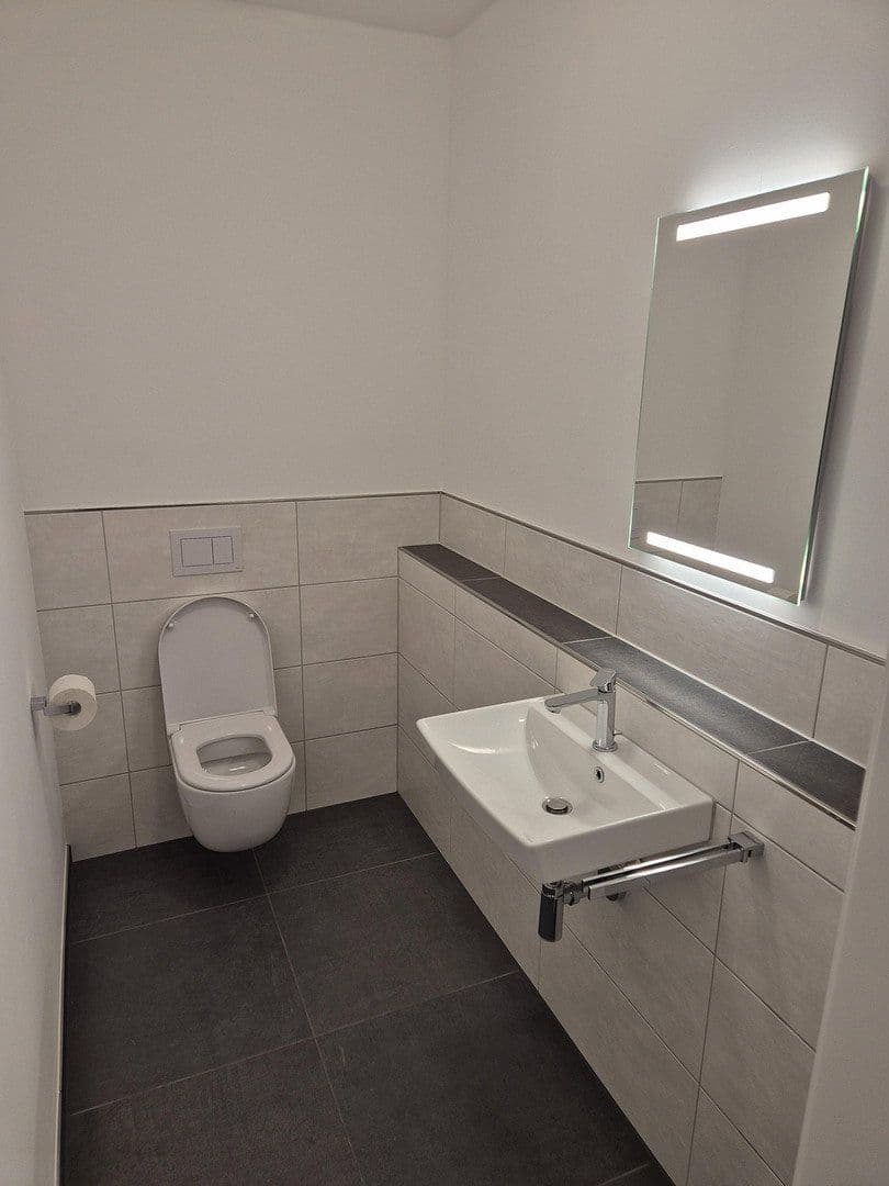 Prenájom bytu 2-izbový 89 m², Schloßstr. 2G, Wadern, Sársko Prenájom bytu 2-izbový 89 m², Schloßstr. 2G, Wadern, Sársko