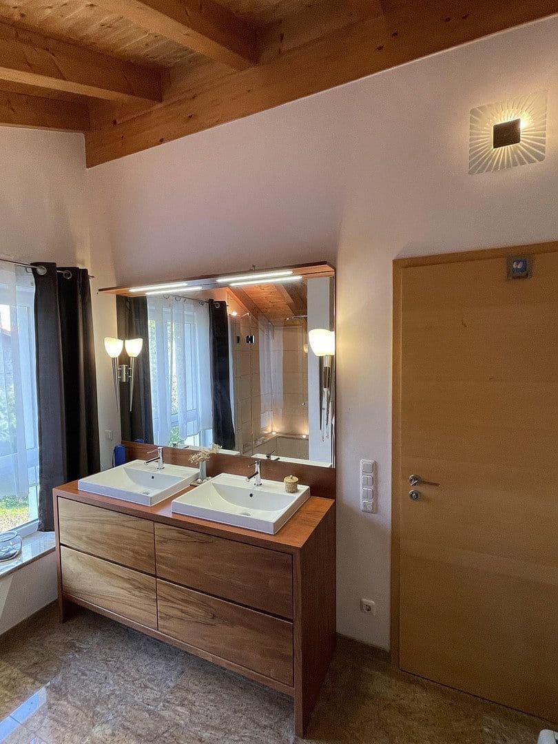 Predaj domu 212 m², pozemek 650 m², Laufen, Bavorsko Predaj domu 212 m², pozemek 650 m², Laufen, Bavorsko