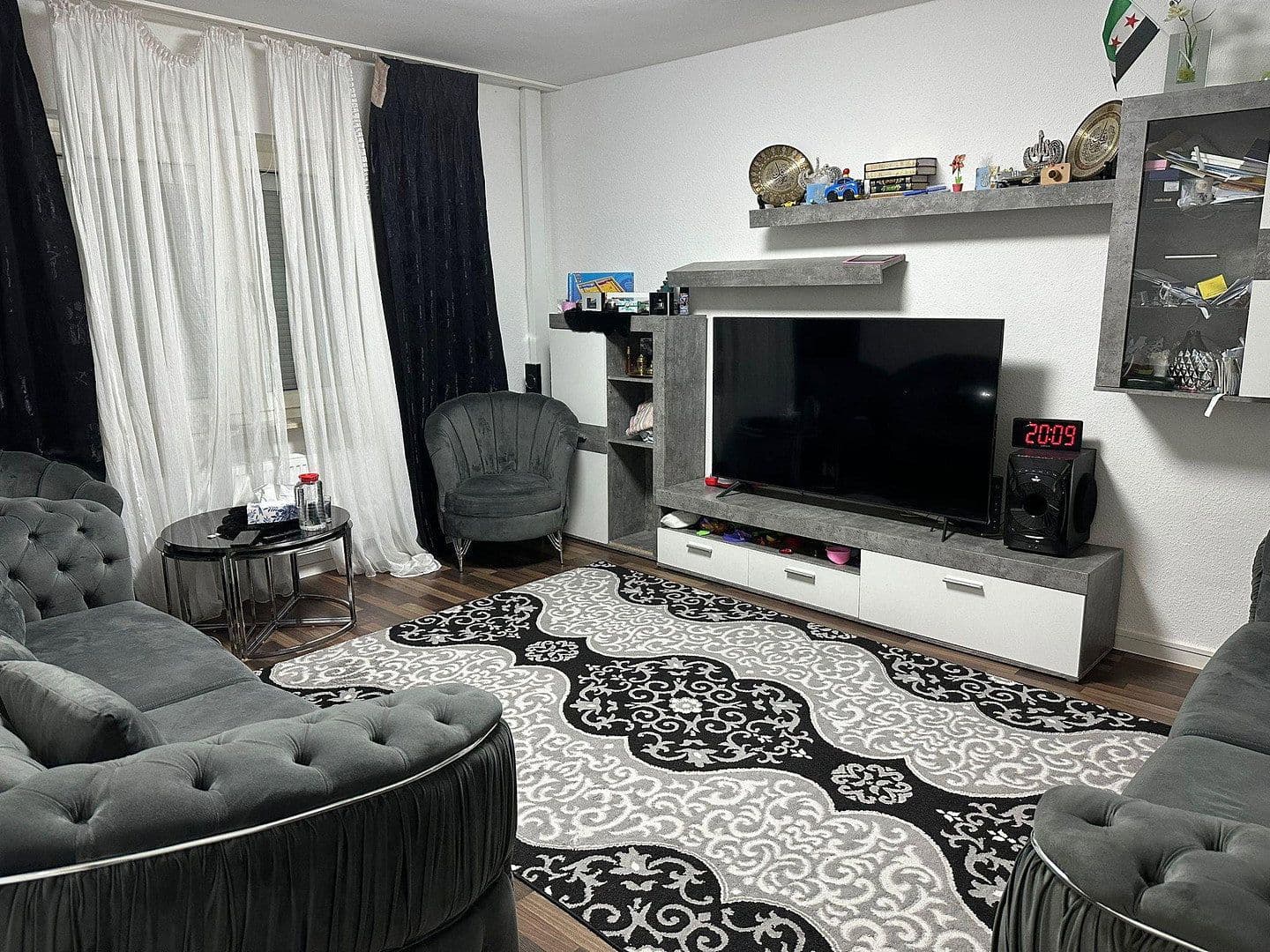 Prenájom bytu 3-izbový 67 m², Dollendorfstr. 27, Essen, Severné Porýnie - Westfálsko Prenájom bytu 3-izbový 67 m², Dollendorfstr. 27, Essen, Severné Porýnie - Westfálsko