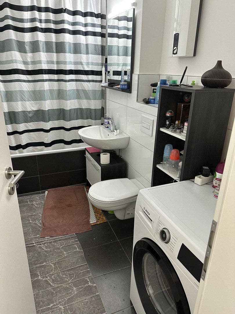 Prenájom bytu 3-izbový 67 m², Dollendorfstr. 27, Essen, Severné Porýnie - Westfálsko Prenájom bytu 3-izbový 67 m², Dollendorfstr. 27, Essen, Severné Porýnie - Westfálsko