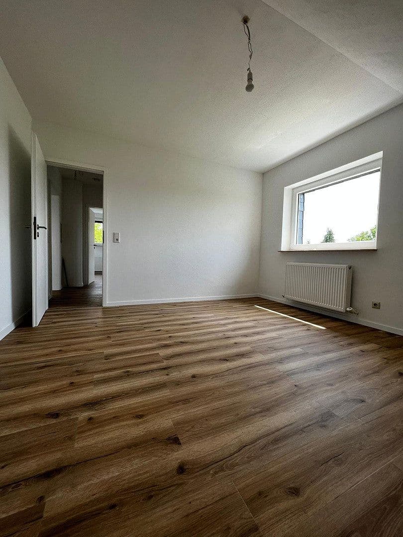 Prenájom bytu 3-izbový 70 m², Sperberstraße 18, Leichlingen, Severné Porýnie - Westfálsko Prenájom bytu 3-izbový 70 m², Sperberstraße 18, Leichlingen, Severné Porýnie - Westfálsko