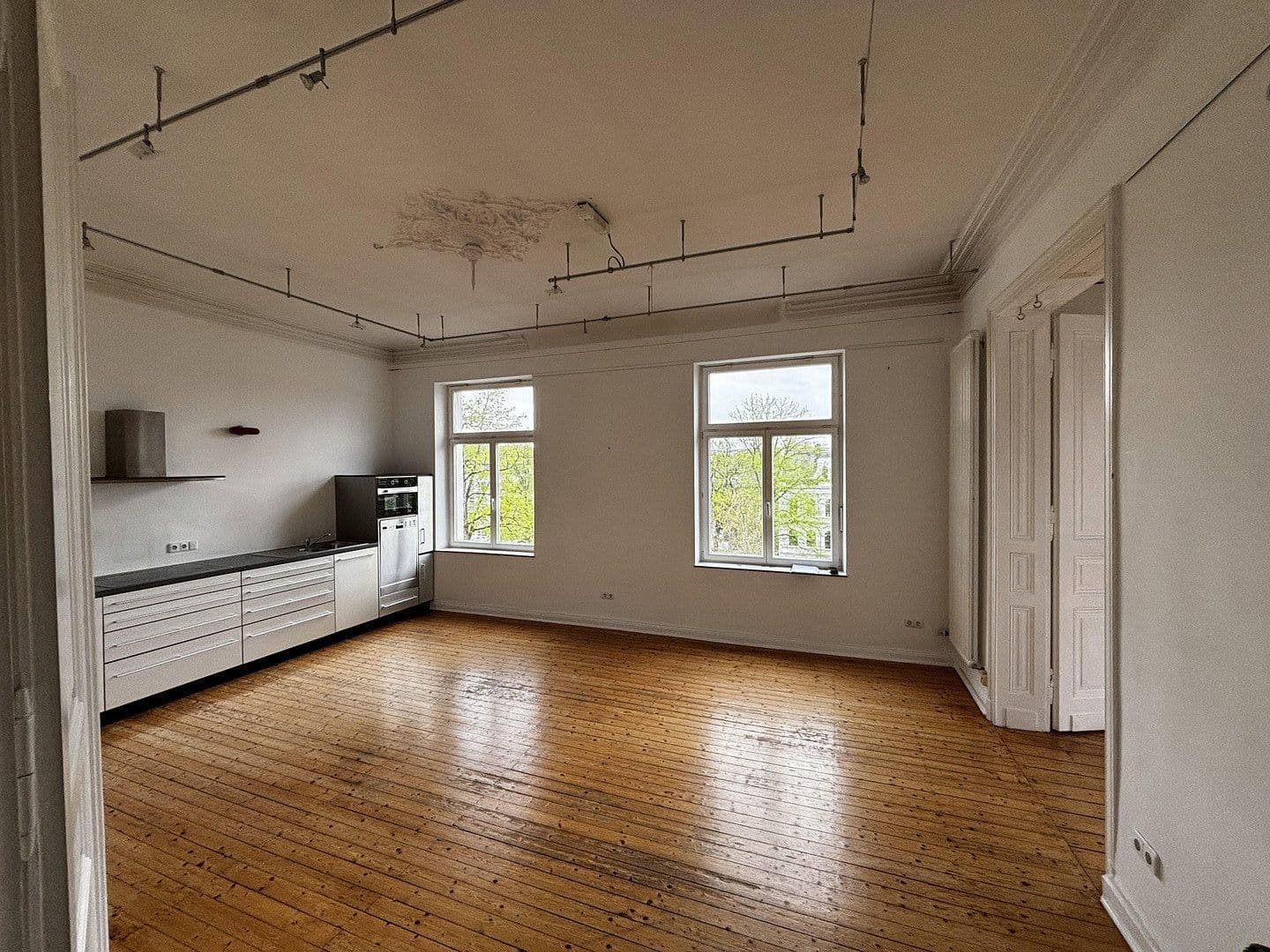 Prenájom bytu 4-izbový 140 m², Bismarckstr. 94, Aachen, Severné Porýnie - Westfálsko Prenájom bytu 4-izbový 140 m², Bismarckstr. 94, Aachen, Severné Porýnie - Westfálsko