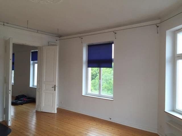 Prenájom bytu 4-izbový 140 m², Bismarckstr. 94, Aachen, Severné Porýnie - Westfálsko Prenájom bytu 4-izbový 140 m², Bismarckstr. 94, Aachen, Severné Porýnie - Westfálsko