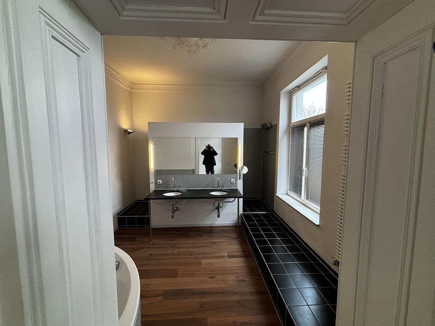 Prenájom bytu 4-izbový 140 m², Bismarckstr. 94, Aachen, Severné Porýnie - Westfálsko Prenájom bytu 4-izbový 140 m², Bismarckstr. 94, Aachen, Severné Porýnie - Westfálsko